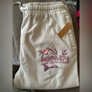 Alix Earle Hot Mess Lifestyle Sweatpants Size M